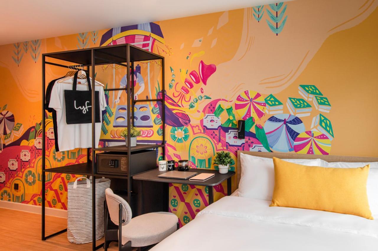 One of a Kind Plus, Studio, Kitchenette